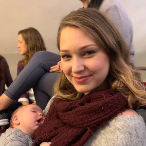 Meet your Posher, Caitlin